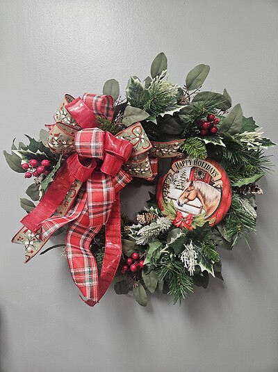 Happy Holiday Wreath